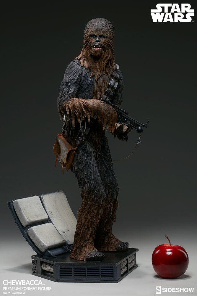 Star Wars 23 Inch Statue Figure Premium Format - Chewbacca Sideshow 300527